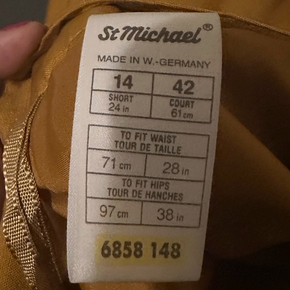 St. Michael Blazer and Skirt Set Size 14 Women Plus Gold - Picture 11 of 12